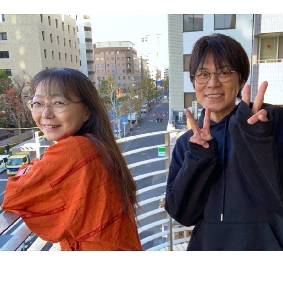 新潟で活躍するナレーター谷藤幹枝さんとごりっぱスタジオで記念写真